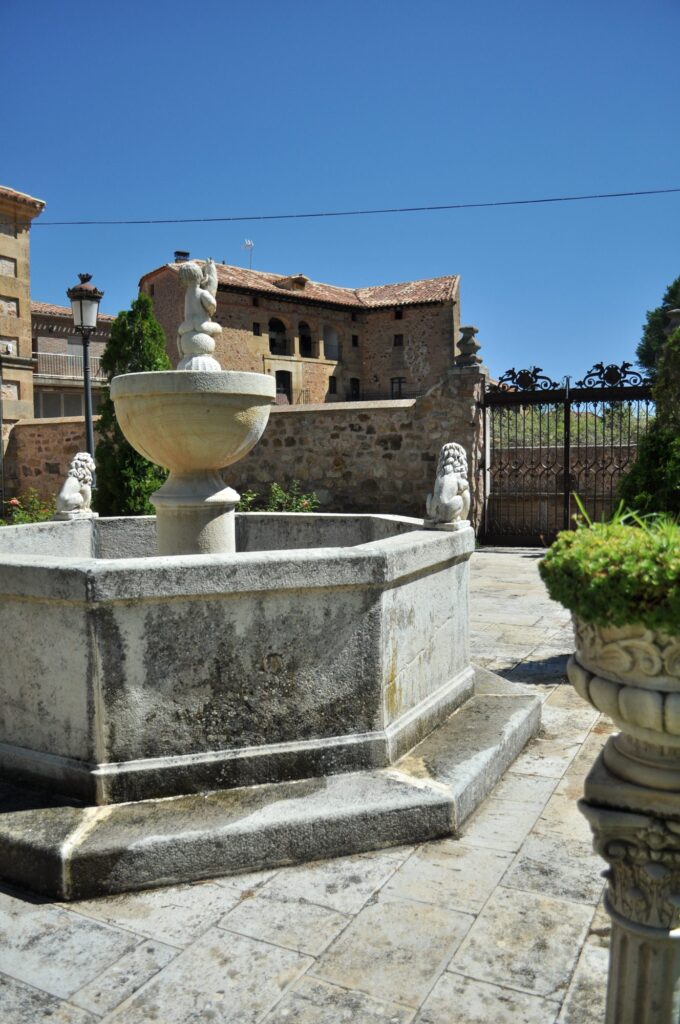 Patio de la fuente